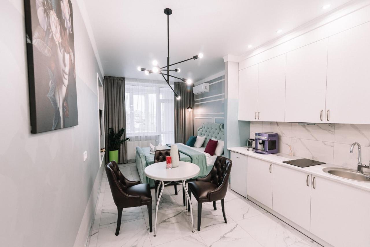 Royal Tower Vip Smart Apartments 1 Kiev Ngoại thất bức ảnh