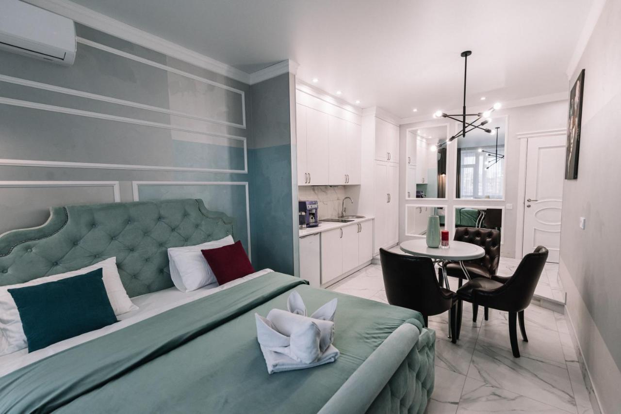 Royal Tower Vip Smart Apartments 1 Kiev Ngoại thất bức ảnh