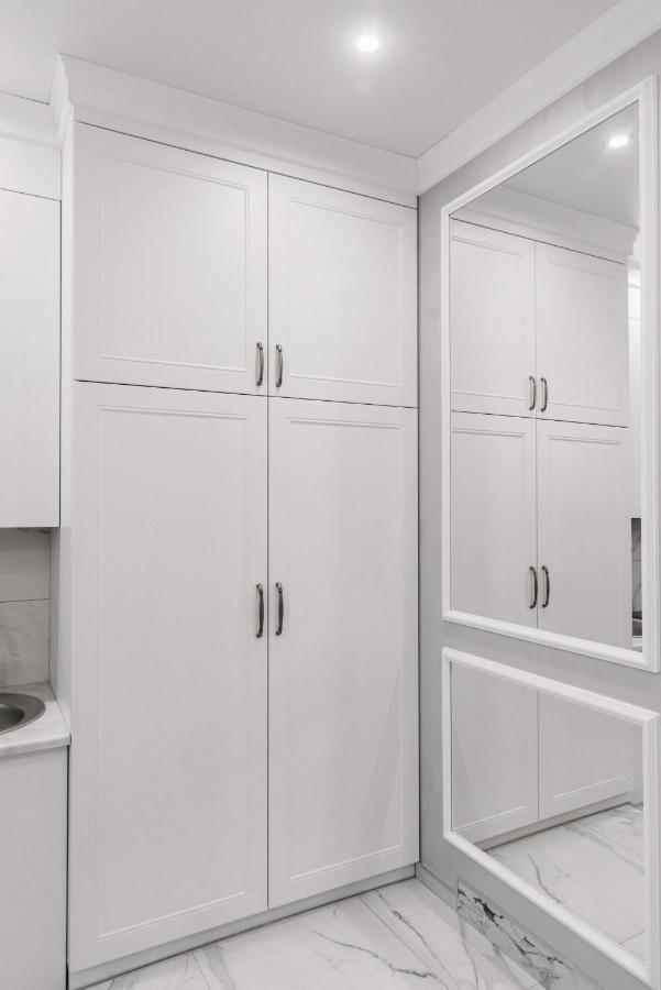 Royal Tower Vip Smart Apartments 1 Kiev Ngoại thất bức ảnh