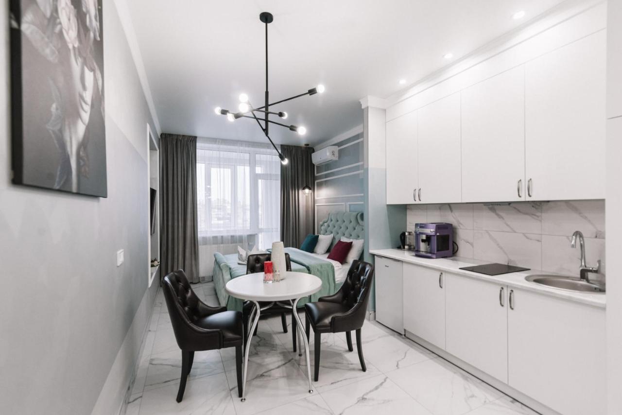 Royal Tower Vip Smart Apartments 1 Kiev Ngoại thất bức ảnh