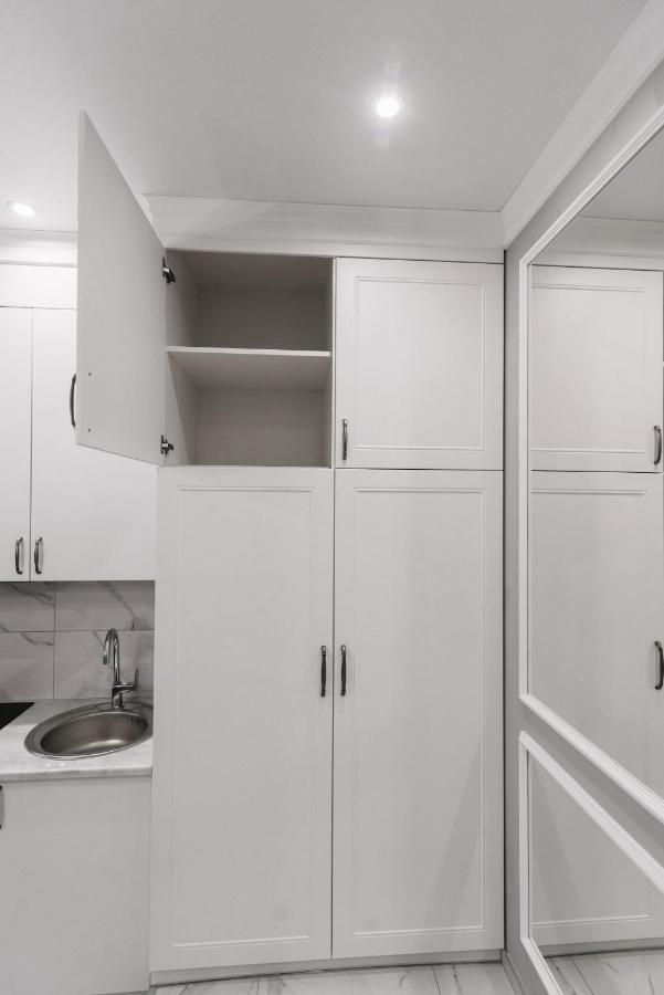 Royal Tower Vip Smart Apartments 1 Kiev Ngoại thất bức ảnh